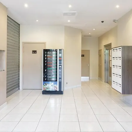 Excel Suites 206 Yourhosthelper * 칸느